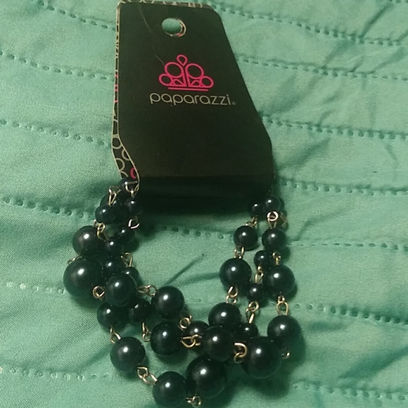 Bracelets - Picture 3 of 7